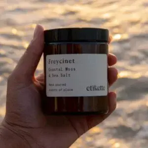 Etikette Soy Candle - Coastal Moss & Sea Salt